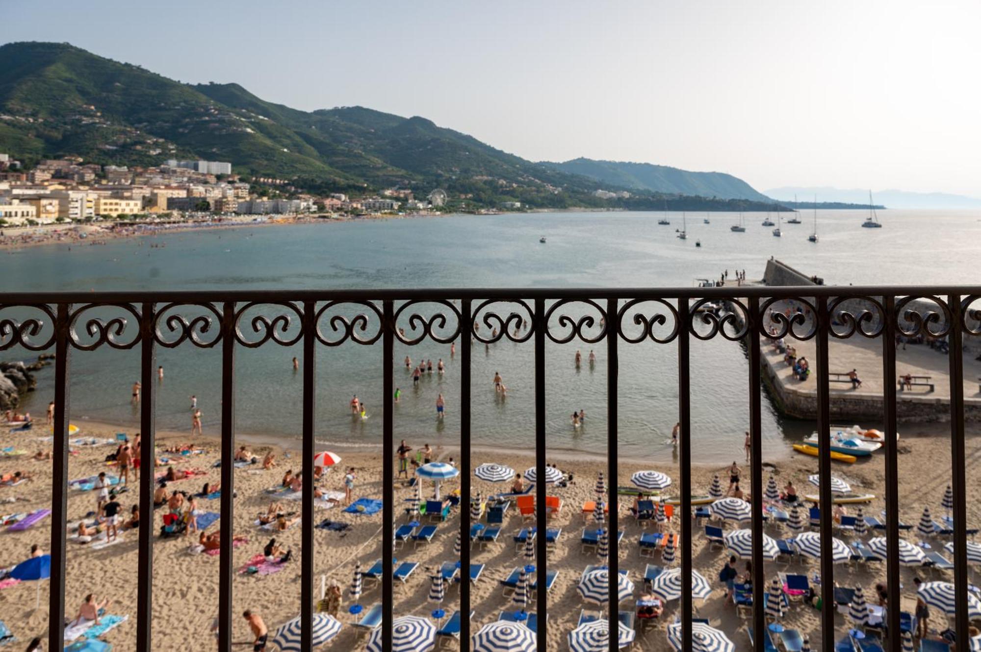 Casa Vacanze Tramonto Alla Marina Чефалу Экстерьер фото